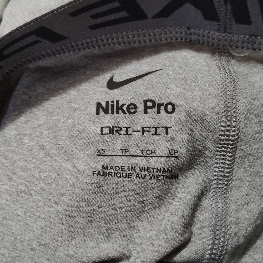 Nike Pro 3/4 Dri Fit Tights Big Kids XS
